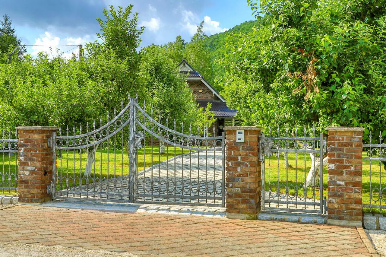Holiday Home Villa Sara Bihać Dış mekan fotoğraf
